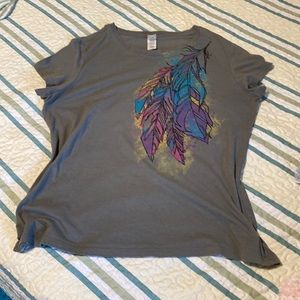 (3/$15)   Gorgeous feather graphics